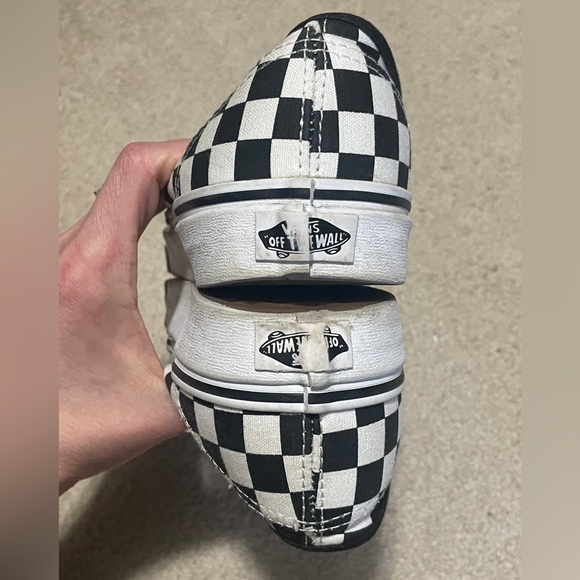 Vans black and white checkerboard sneakers with laces - Picture 4 of 6